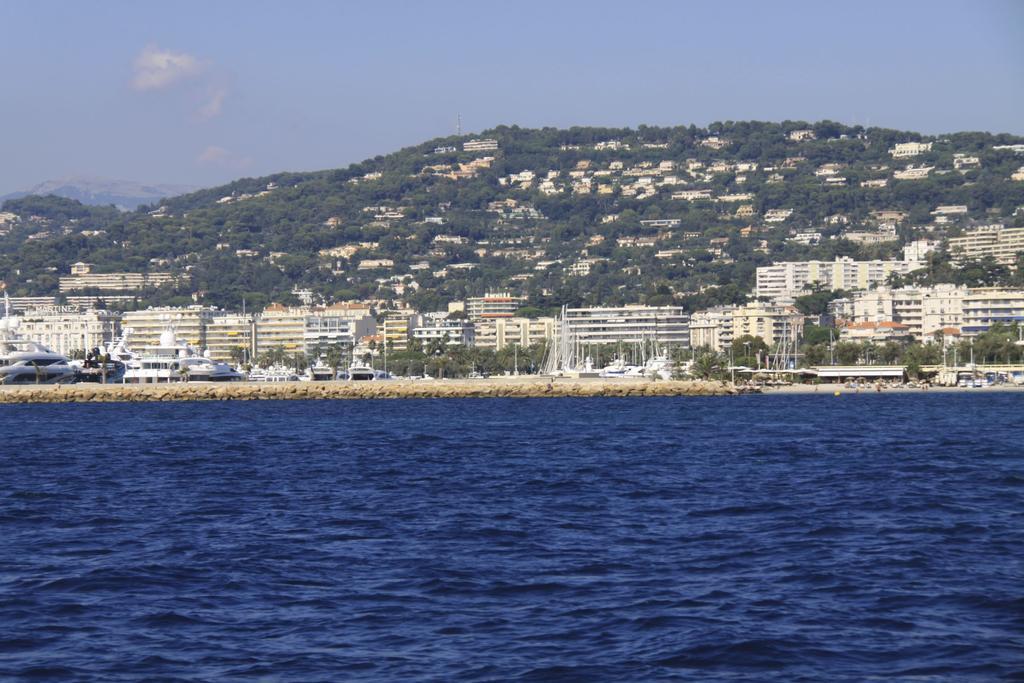 Croisette 81 Hotel Cannes Quarto foto